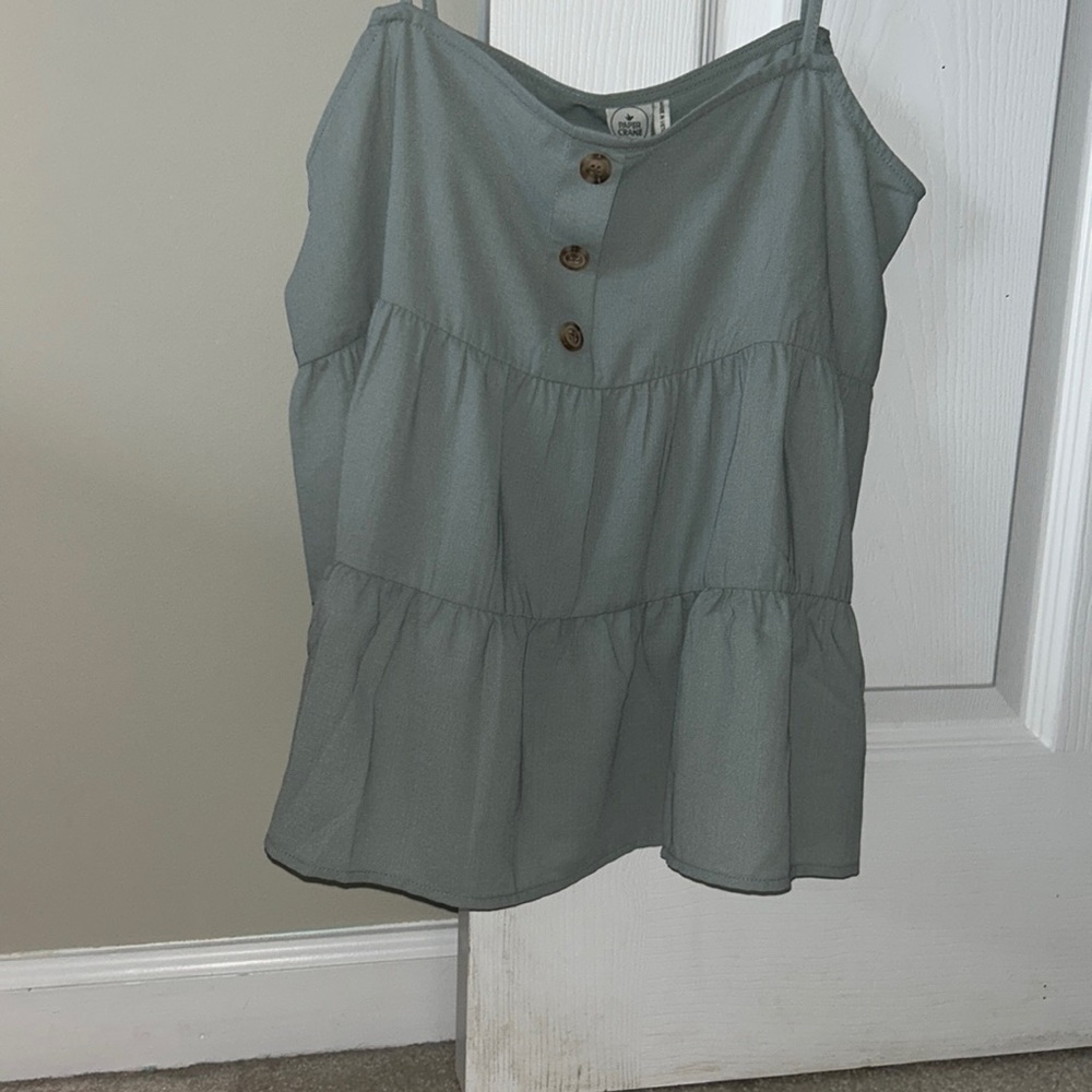 XS! cute paper crane dressy top. never work before! perfect condition